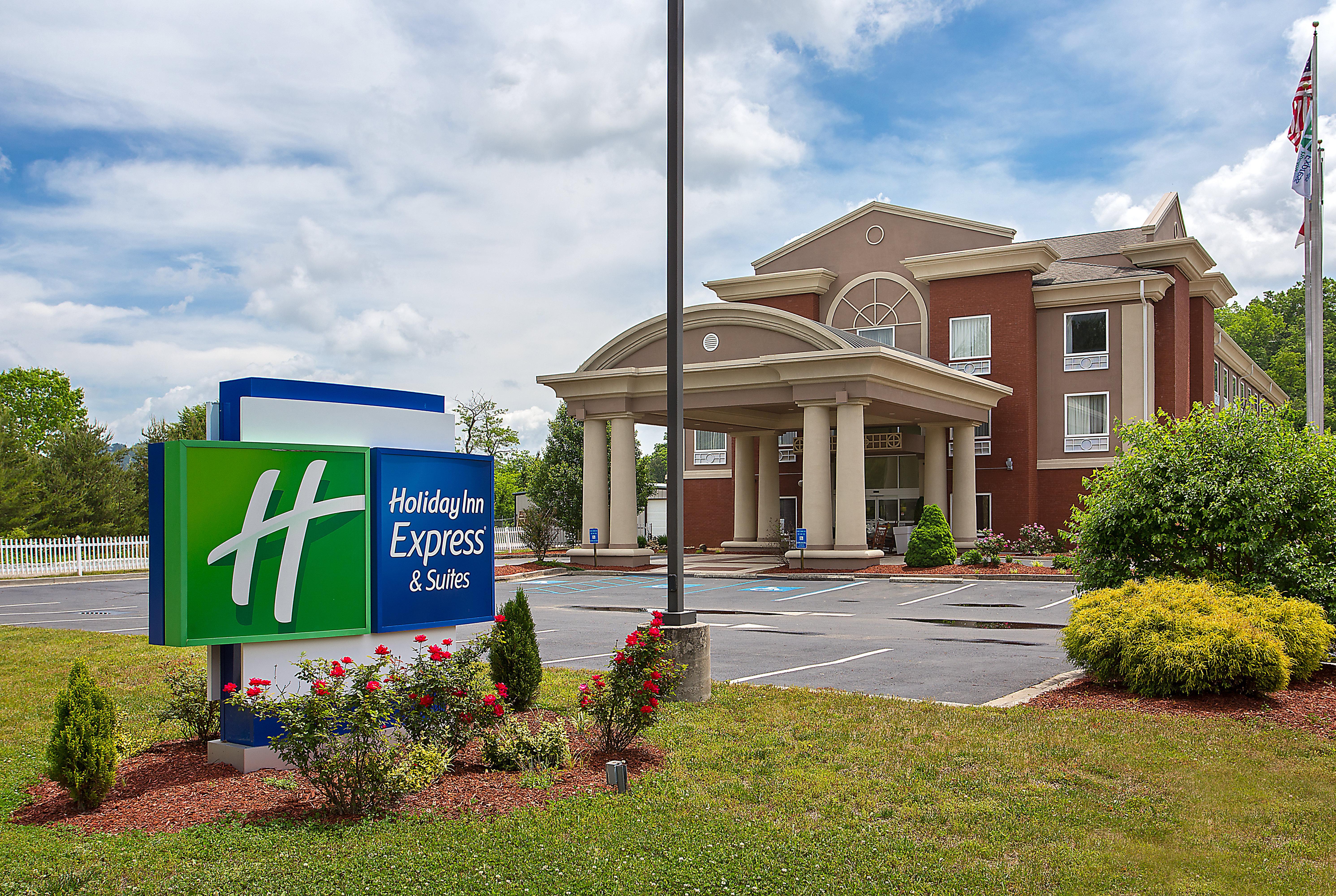 Holiday Inn Express & Suites Murphy, An Ihg Hotel Exterior photo