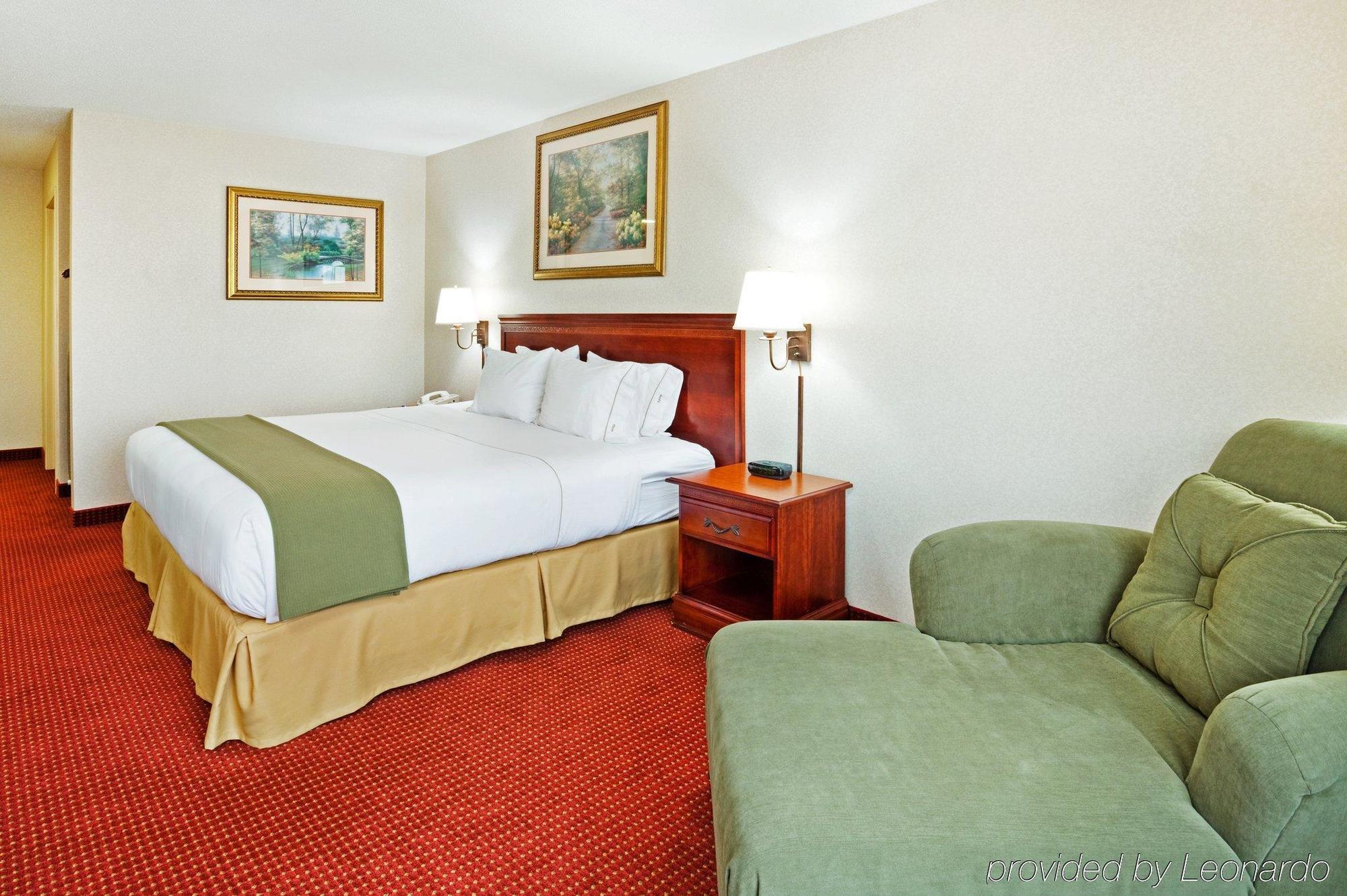 Holiday Inn Express & Suites Murphy, An Ihg Hotel Room photo