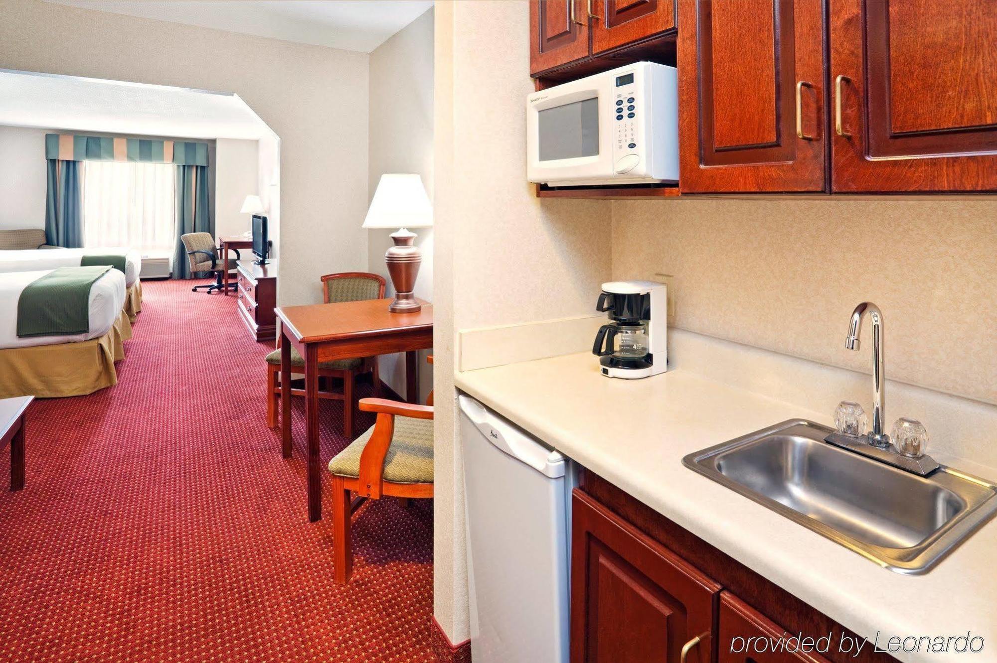 Holiday Inn Express & Suites Murphy, An Ihg Hotel Room photo